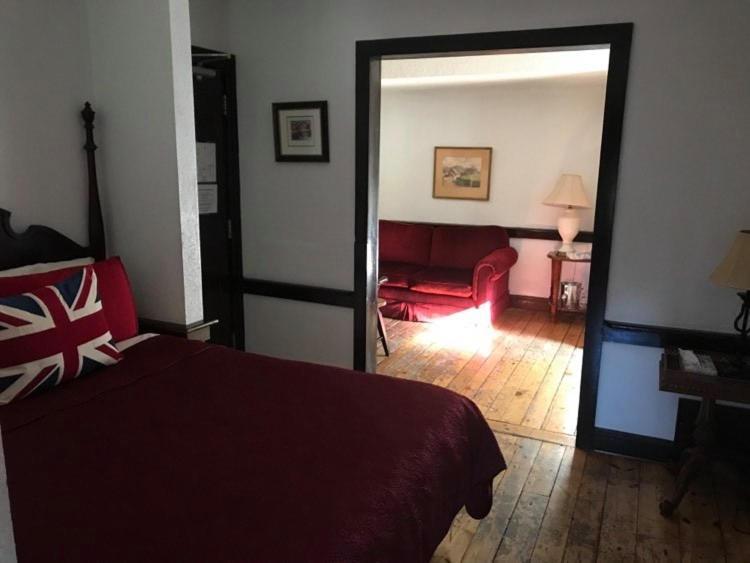 The Olde Angel Inn Niagara-on-the-Lake Εξωτερικό φωτογραφία