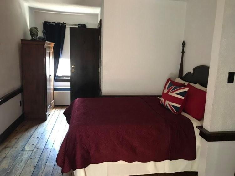 The Olde Angel Inn Niagara-on-the-Lake Εξωτερικό φωτογραφία
