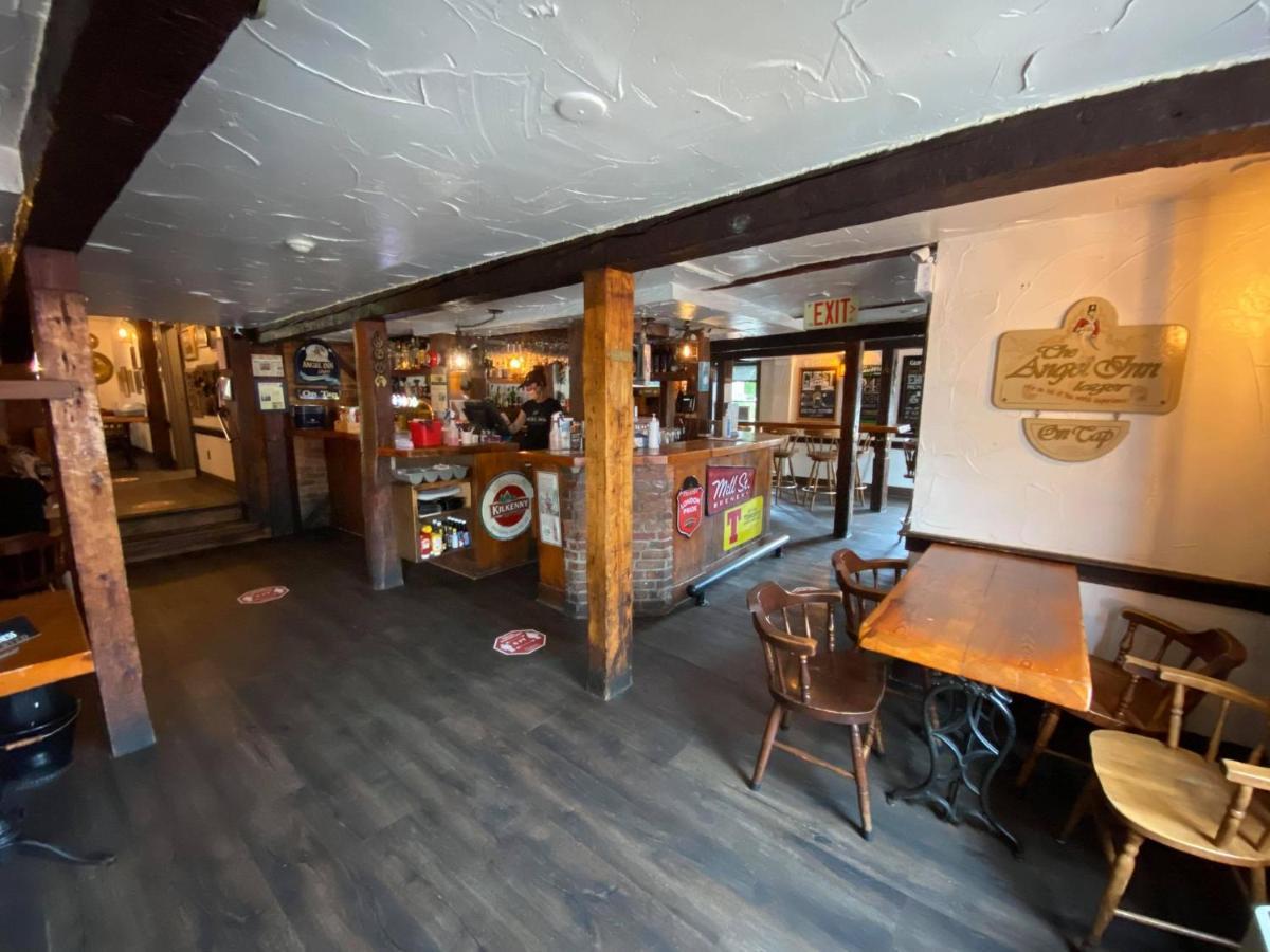 The Olde Angel Inn Niagara-on-the-Lake Εξωτερικό φωτογραφία